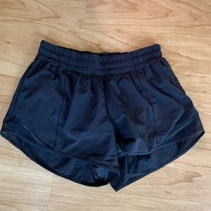 Lululemon Hotty Hot High-Rise Short 2.5"
